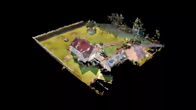 Maison - 308 m² - 9 pièces