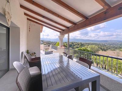 Maison - 170 m² - 6 pièces