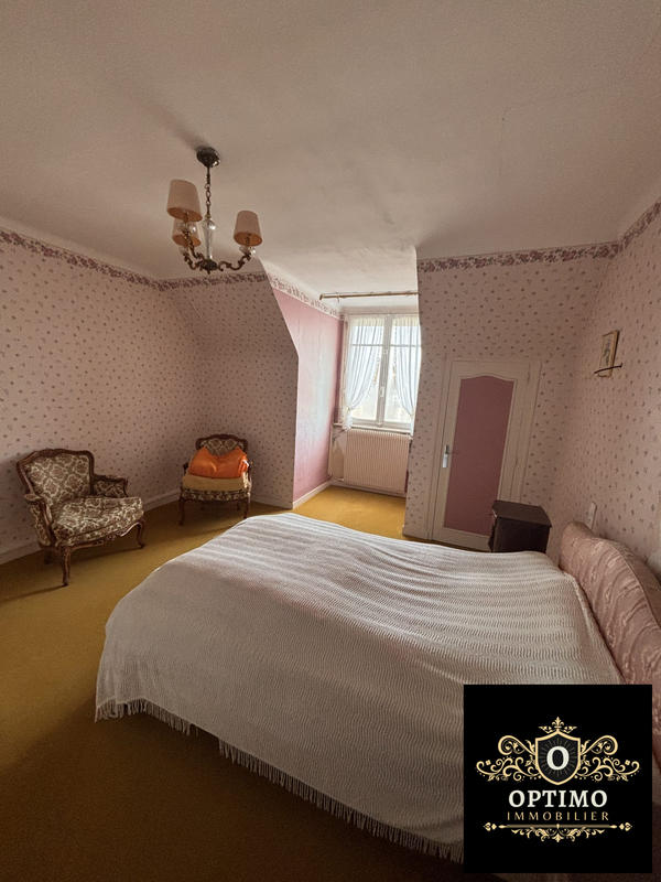 Maison traditionnelle - 103 m² - 6 pièces