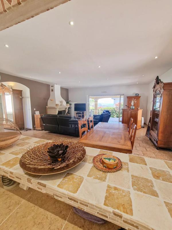 Villa - 179 m² - 5 pièces