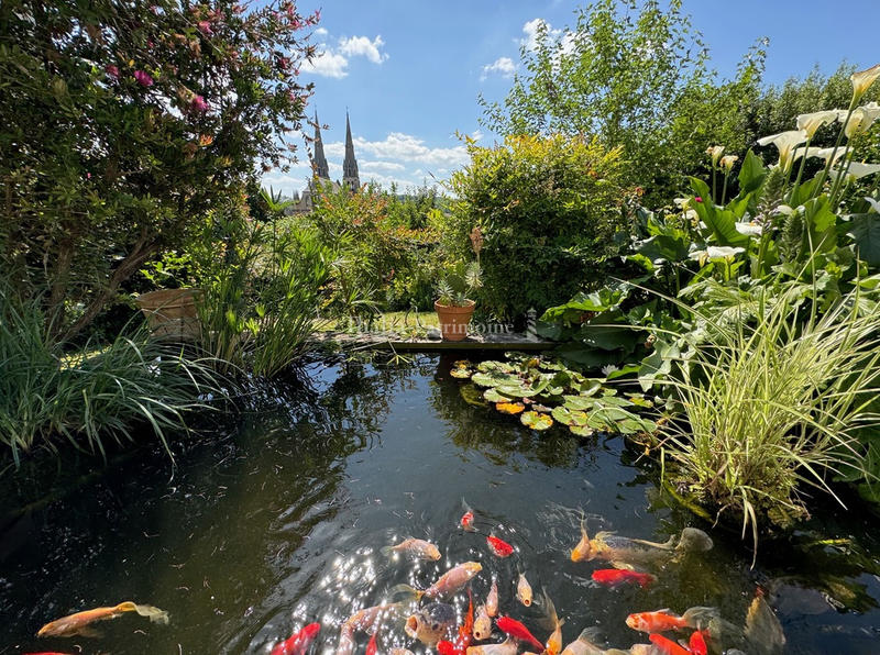 Maison - 220 m² - 7 pièces