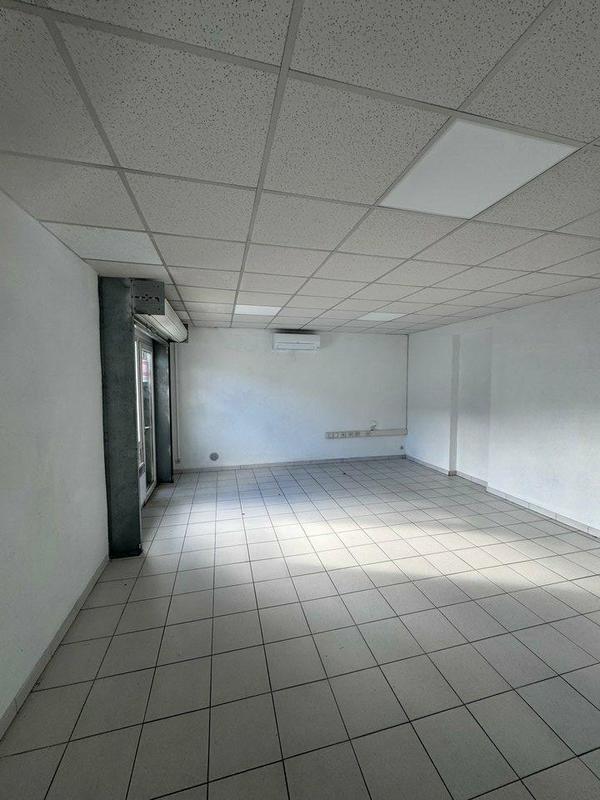 Local commercial - 54 m²