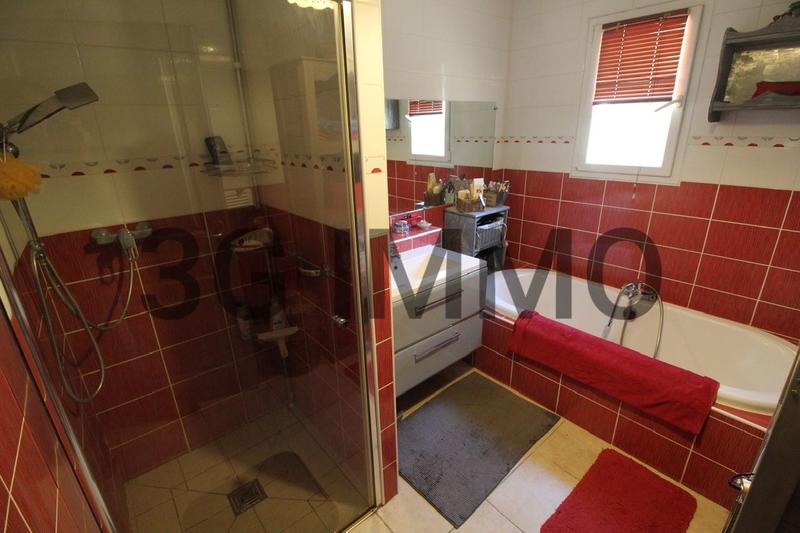 Maison - 193 m² - 8 pièces