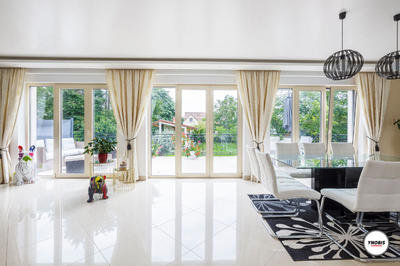 Maison - 190 m² - 8 pièces