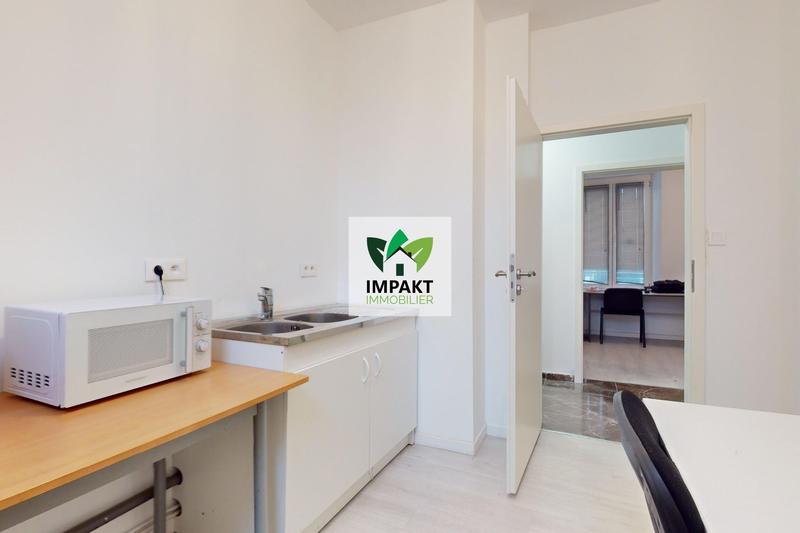 Maison traditionnelle - 139 m² - 9 pièces