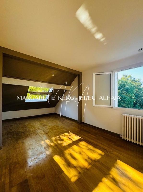 Maison - 179 m² - 10 pièces