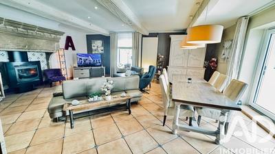 Maison - 200 m² - 6 pièces