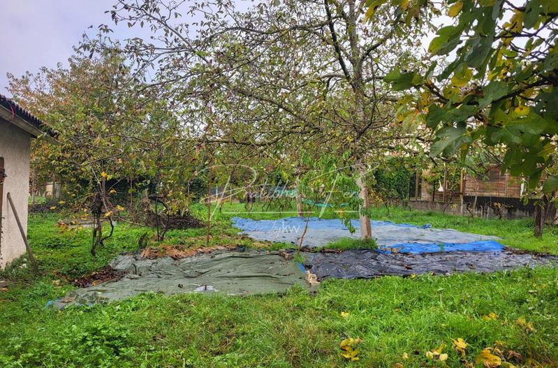 Terrain constructible - 592 m²