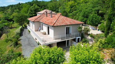 Maison - 207 m² - 10 pièces