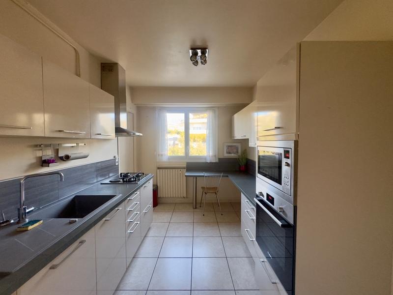 Appartement - 101 m² - 5 pièces