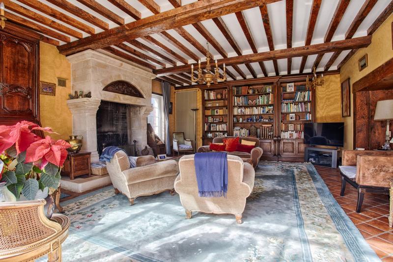 Maison - 426 m² - 16 pièces