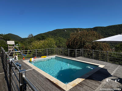 Maison - 143 m² - 6 pièces