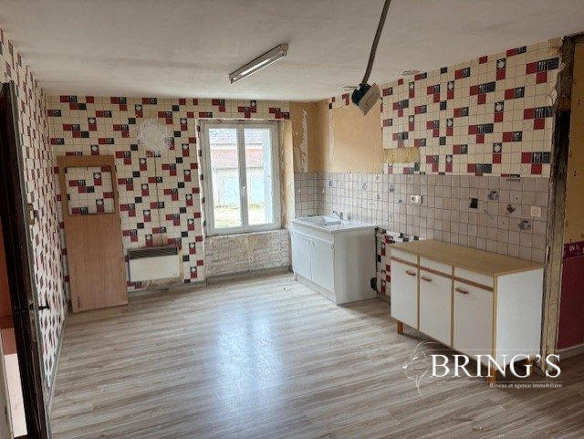 Maison - 240 m² - 9 pièces