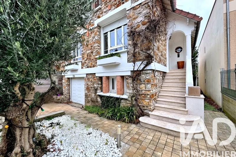 Maison - 160 m² - 9 pièces