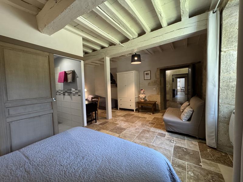 Maison - 250 m² - 6 pièces