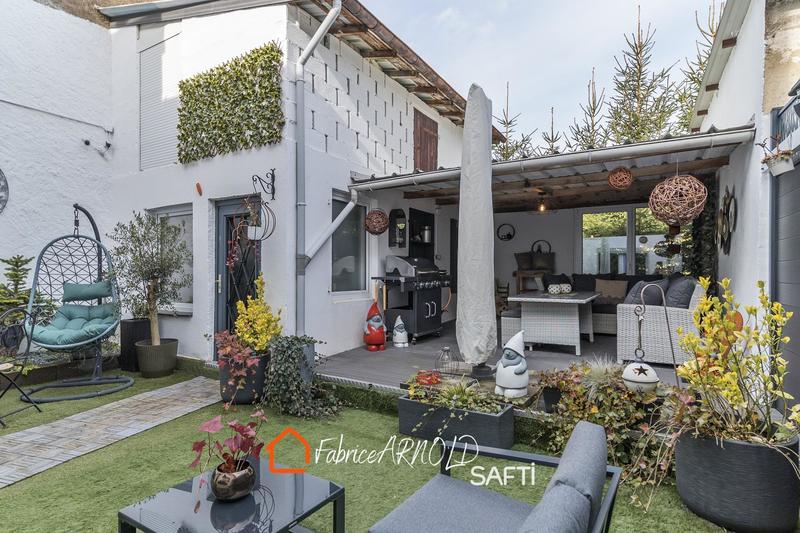 Maison - 140 m² - 6 pièces