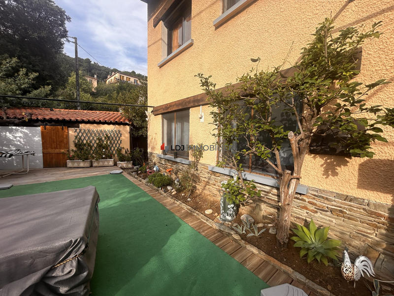 Villa - 200 m² - 5 pièces