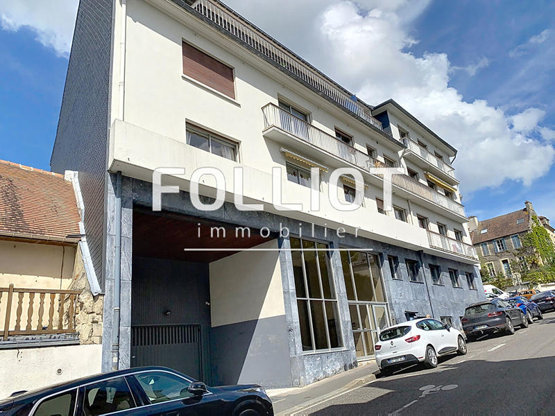 Appartement - 211 m² - 7 pièces