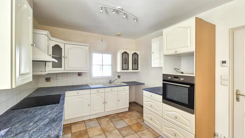 Maison - 95 m² - 5 pièces