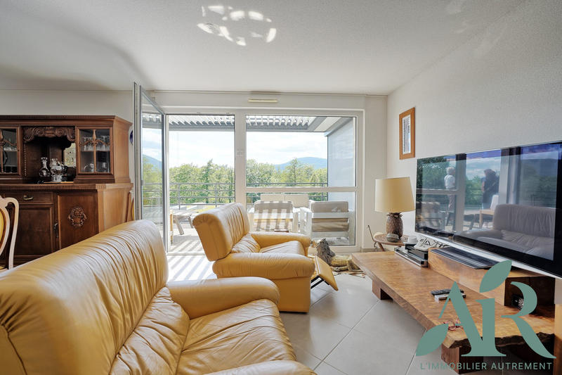 Appartement - 95 m² - 4 pièces