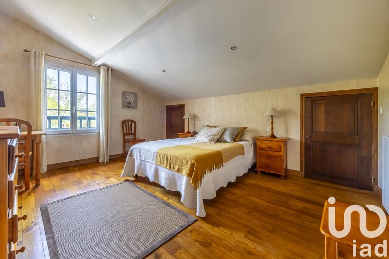 Maison de maîtres - 241 m² - 6 pièces