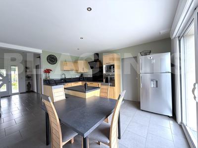 Maison - 153 m² - 5 pièces