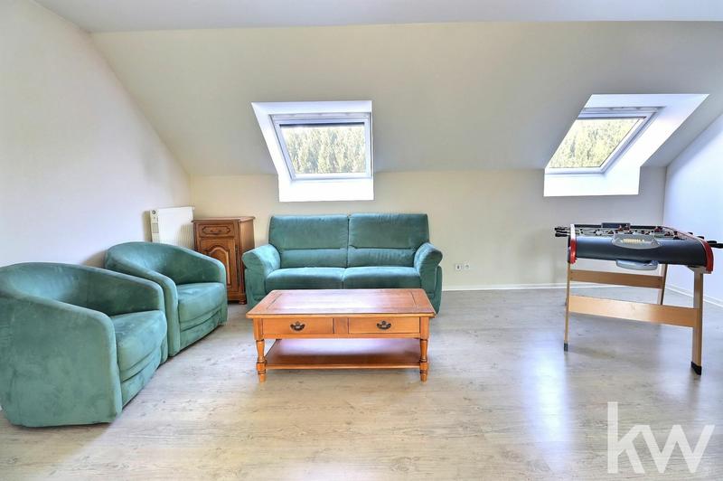 Maison - 243 m² - 9 pièces