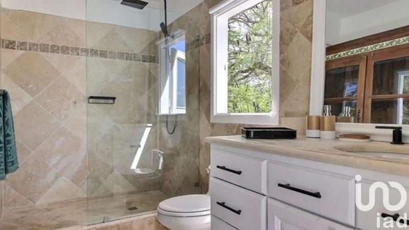 Maison - 200 m² - 4 pièces