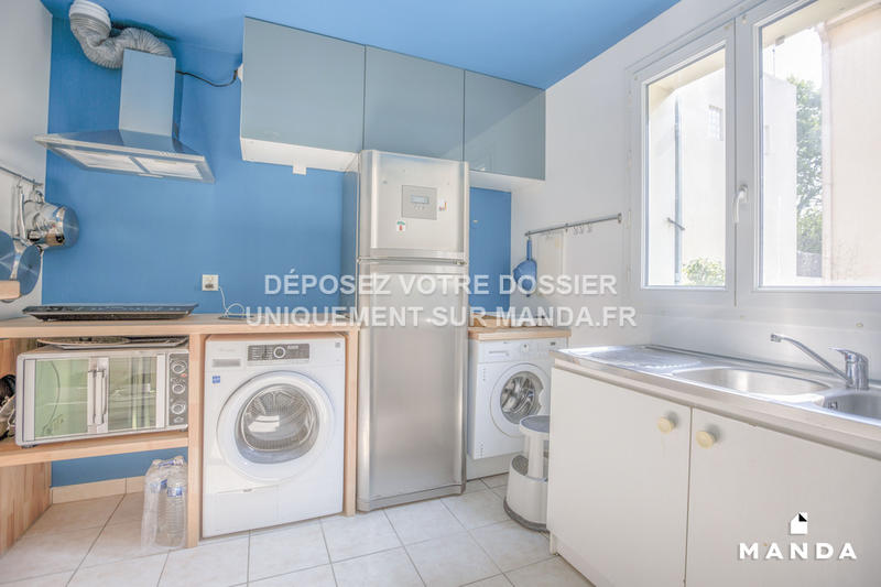 Chambre - 9 m² - 4 pièces