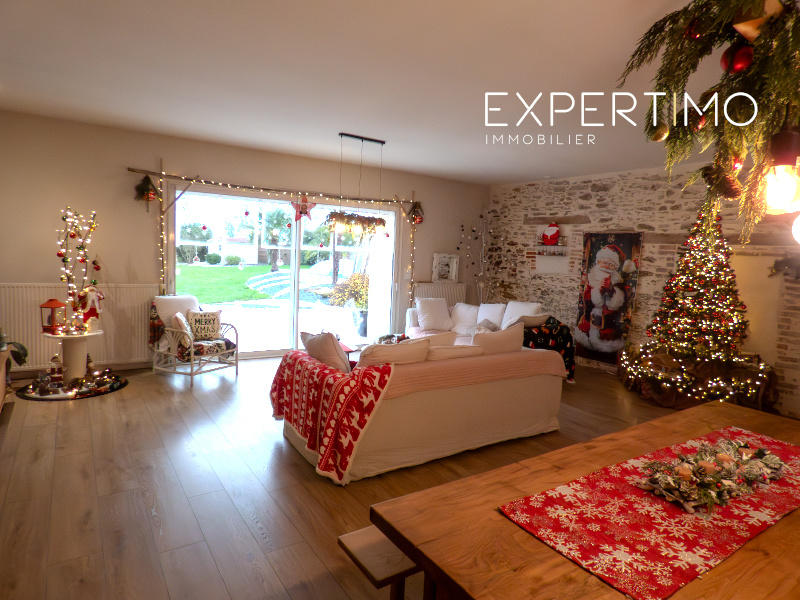 Propriété - 217 m² - 8 pièces