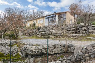 Maison - 96 m² - 5 pièces