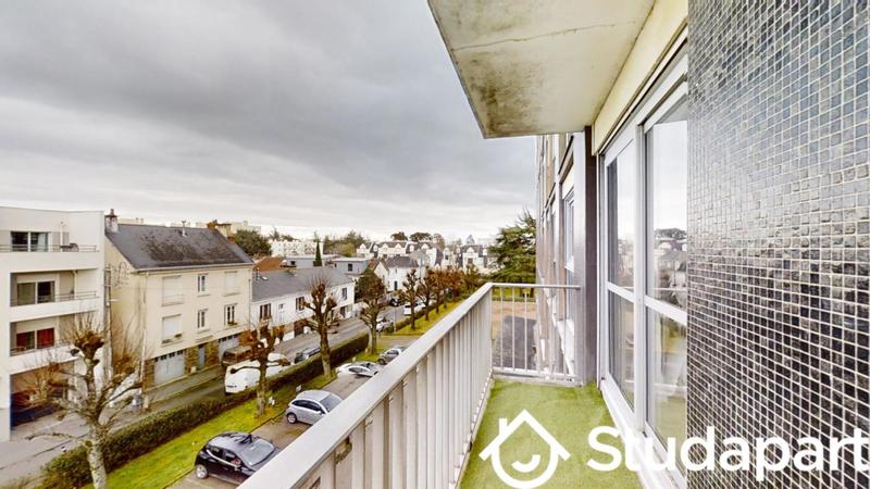 Chambre - 85 m² - 1 pièce