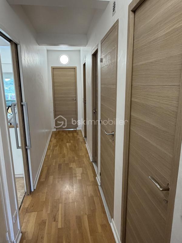 Appartement - 84 m² - 4 pièces