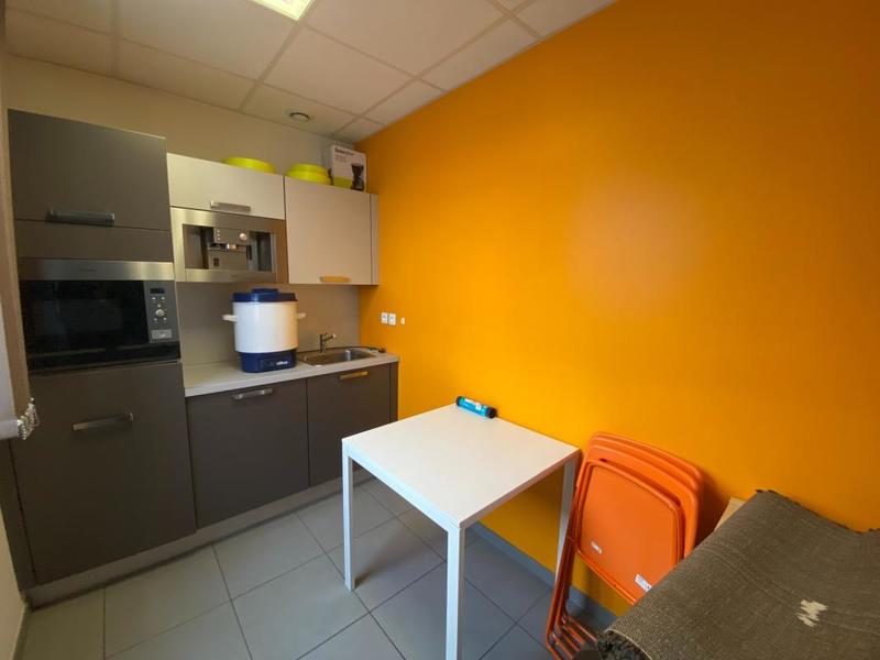 Bureau - 86 m² - 4 pièces