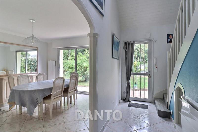 Maison - 127 m² - 7 pièces