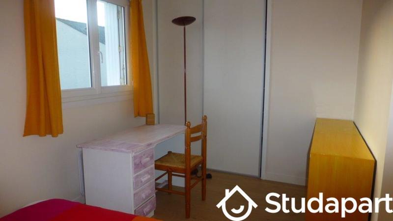 Chambre - 13 m² - 1 pièce