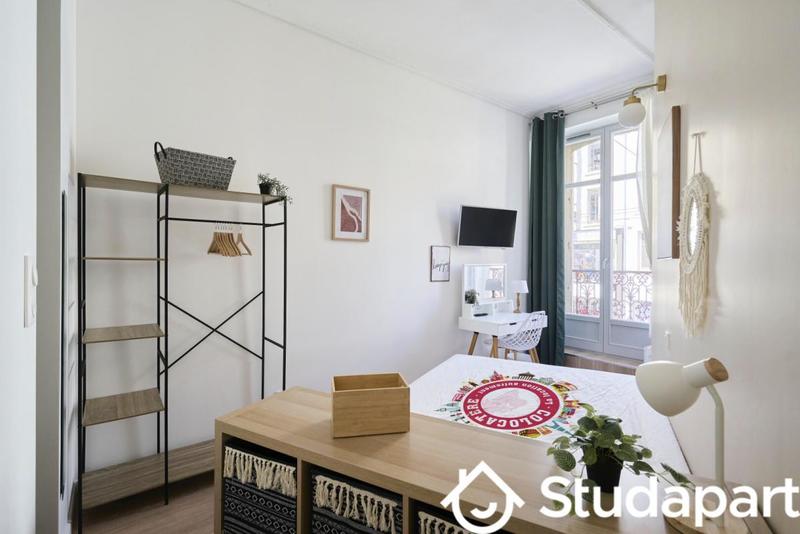 Chambre - 11 m² - 1 pièce