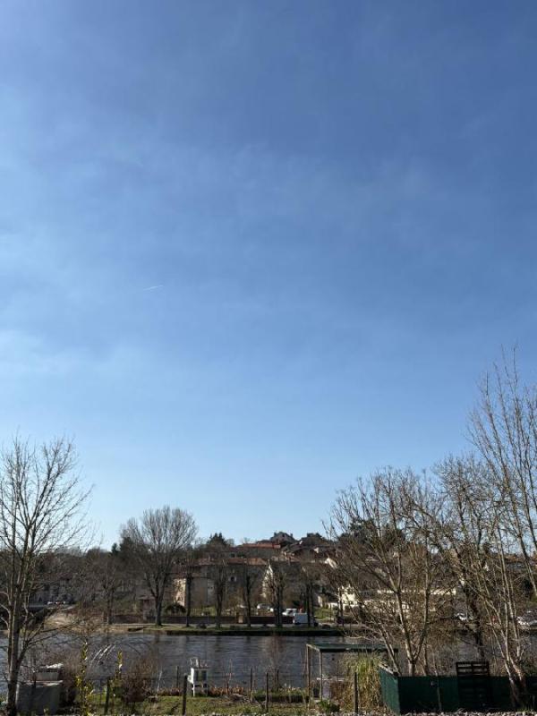 Maison - 200 m² - 2 pièces