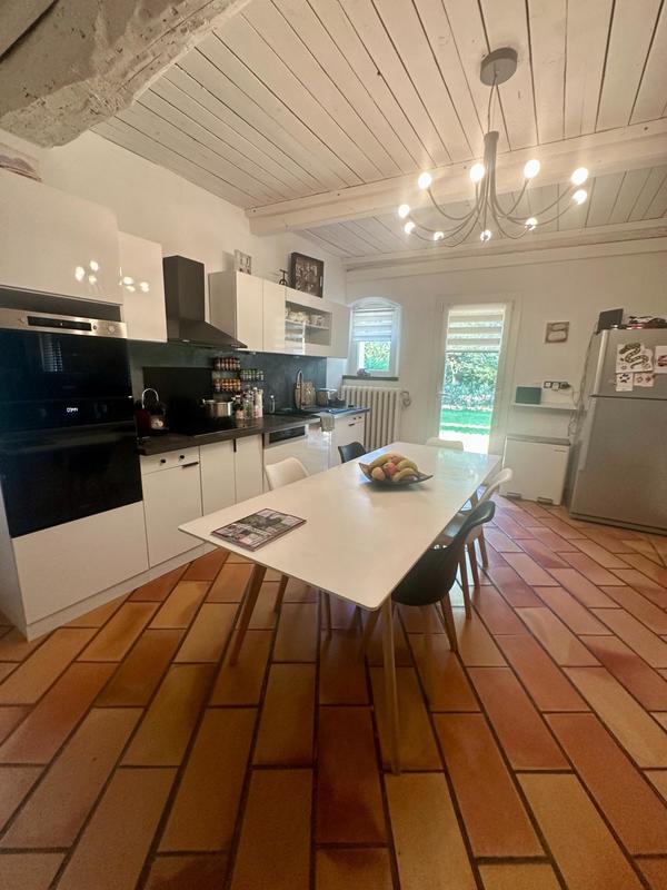 Maison - 193 m² - 9 pièces