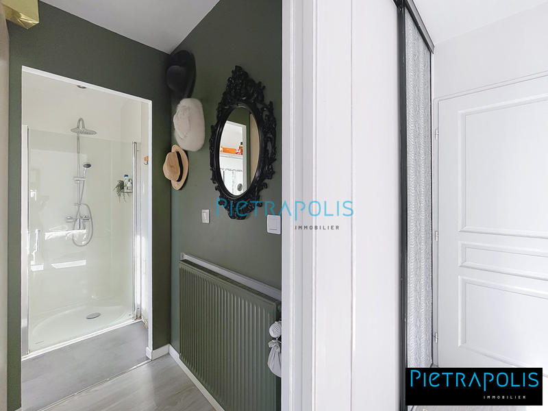 Villa - 222 m² - 6 pièces