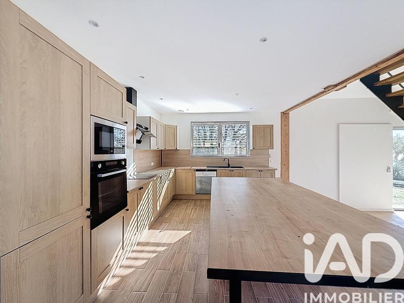 Maison - 191 m² - 5 pièces