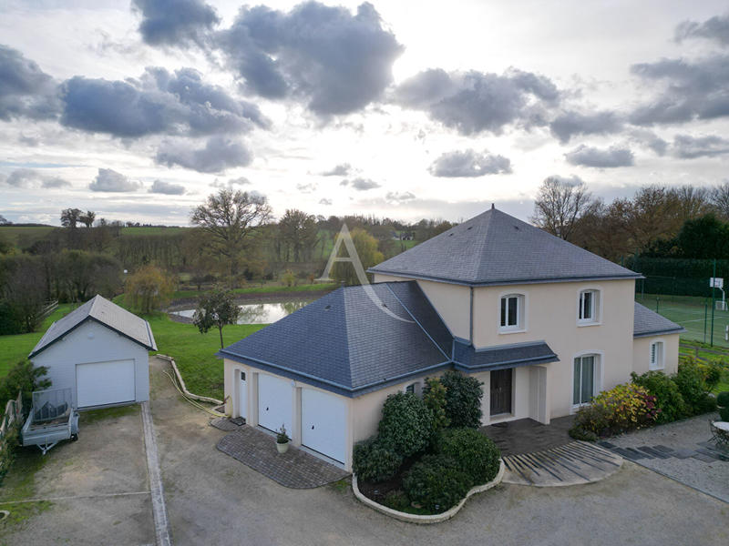 Maison - 185 m² - 5 pièces