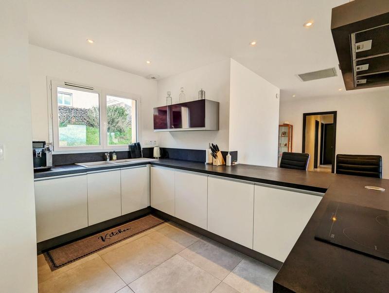 Maison - 163 m² - 5 pièces