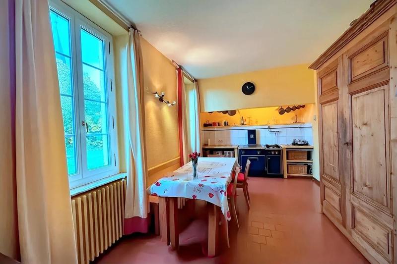 Demeure - 234 m² - 7 pièces