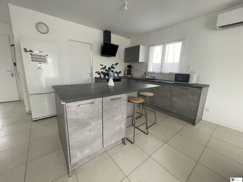 Maison traditionnelle - 87 m² - 4 pièces