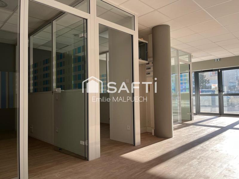 Local commercial - 76 m² - 4 pièces