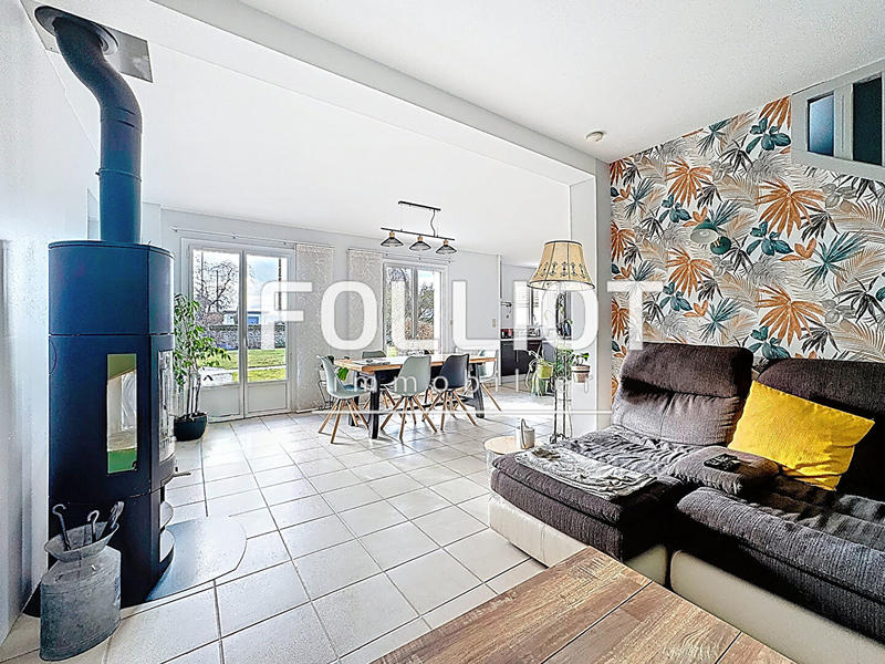 Maison - 140 m² - 8 pièces