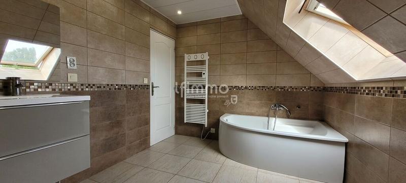 Maison - 177 m² - 8 pièces