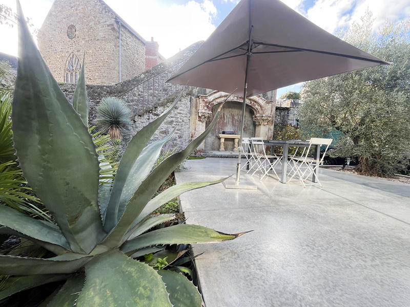 Maison - 280 m² - 7 pièces