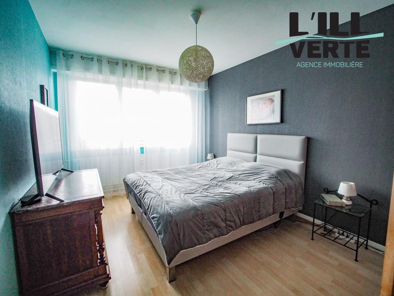 Appartement - 99 m² - 4 pièces